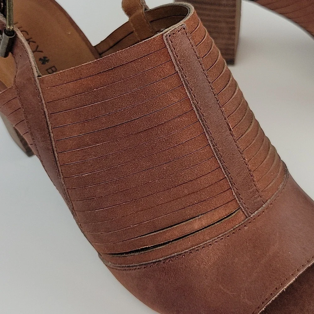 Lucky Brand Jorelie Sandals Plum Brown Size 9.5